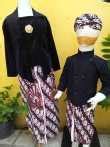 Kebaya Adat Jawa Warna Hitam